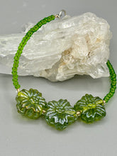 Load image into Gallery viewer, Light Green Pressed Glass Floral Beaded Bracelet, Nature Inspired, Summer Jewelry