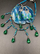 Load image into Gallery viewer, Set of necklace and earrings set