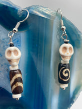 Load image into Gallery viewer, Mismatched Mini Skull Earrings, Howlite Skull And Wood Beads, Pastel Goth, Mexican Dia De Los Muertos Calavera Aretes, Day of the Dead