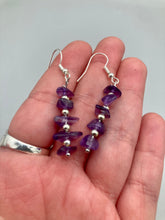 Load image into Gallery viewer, This single strand of beads is composed of natural amethyst stone chips and silver glass beads for a unique, bohemian look. Measurements: 1 1/2 ” in length