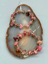 Load image into Gallery viewer, These Rhodonite Stone Chip Beaded Hoop Earrings feature natural rhodonite stones and light purple and gold glass beads for a shabby chic, boho chic, and nature-inspired bohemian look. Measurements: 1" length