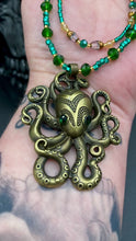 Load and play video in Gallery viewer, Steampunk Brass Octopus Emerald Eyes Chocker Style, Dark Souls Goth Adjustable Glass Beaded Necklace, Sci-Fi Fantasy Metal Octopi, Cosplay
