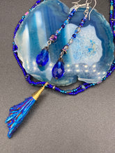 Load image into Gallery viewer, Necklace and earrings set
