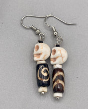 Load image into Gallery viewer, Mismatched Mini Skull Earrings, Howlite Skull And Wood Beads, Pastel Goth, Mexican Dia De Los Muertos Calavera Aretes, Day of the Dead

