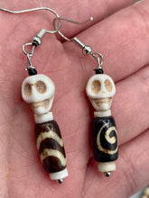 Load image into Gallery viewer, Mismatched Mini Skull Earrings, Howlite Skull And Wood Beads, Pastel Goth, Mexican Dia De Los Muertos Calavera Aretes, Day of the Dead
